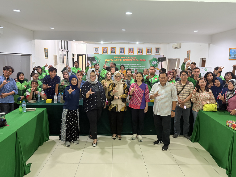 Gambar: Foto bersama kegiatan Fasilitasi Literasi Digital Pendidikan dan Disabilitas