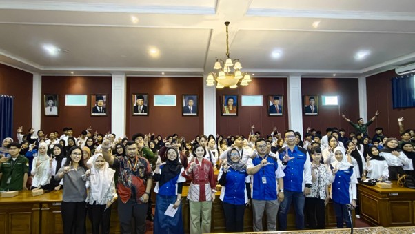 Gambar: Foto Bersama Kegiatan Peningkatan Literasi Digital untuk Mahasiswa  Politeknik Digital Boash Indonesia (PDBI)