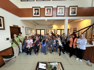 Gambar: Foto bersama para perserta acara Fasilitasi 4 Pandu Literasi Digital Pendidikan dan Disabilitas