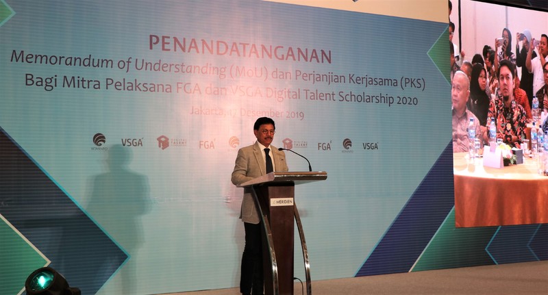 Menteri Kominfo, Johnny G. Plate memberikan arahan dalam acara penandatanganan MoU dan PKS Digital Talent Scholarship 2020