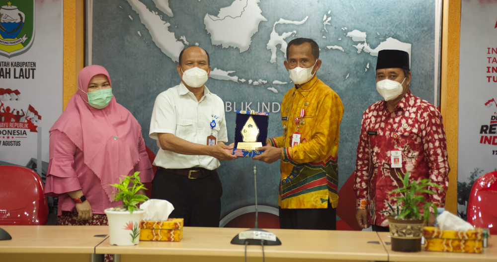 Gambar: Kunjungan Alumni DLA ke Kabupaten Tanah Laut