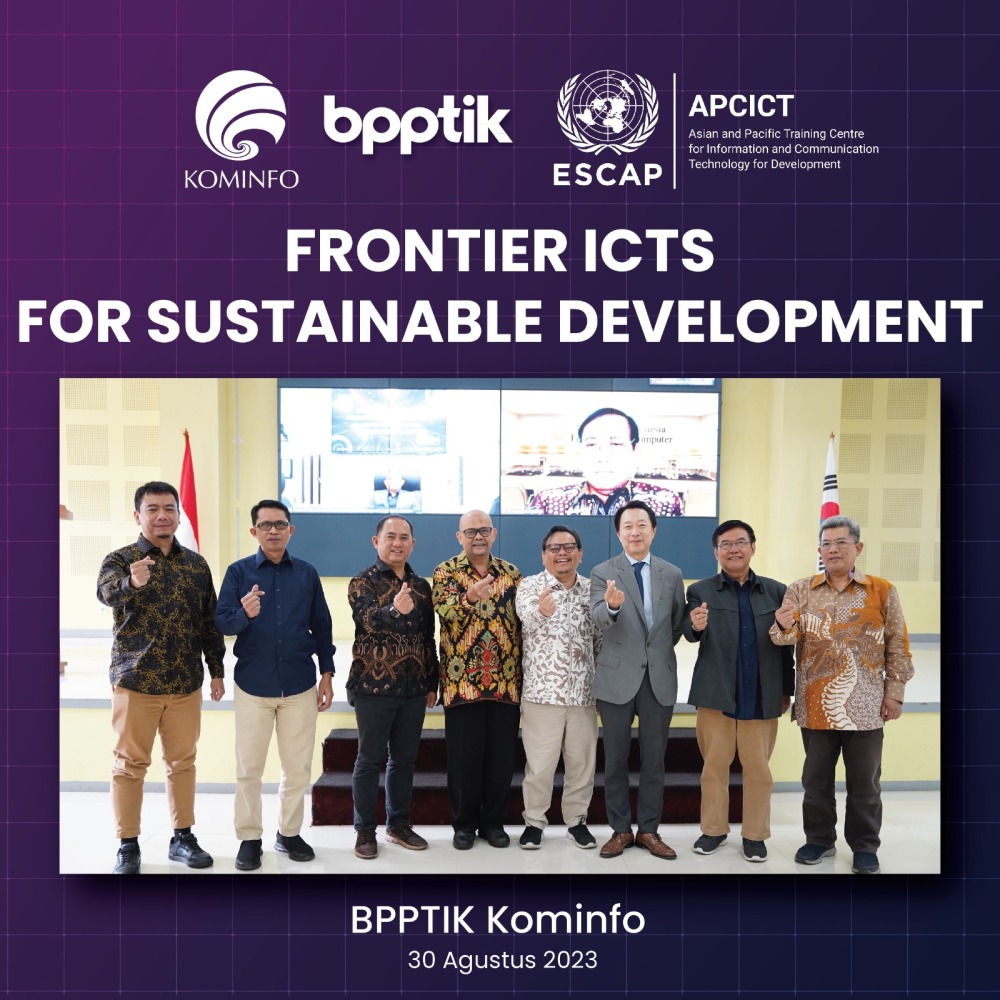 Gambar: Foto Kegiatan Pelatihan Fronter ICTs For Sustainable Development dibawah Kerangka APCICT (Asian and Pacific Training Centre for Information and Communication Technology for Development) dan BPSDM Kominfo Kementerian Komunikasi dan Informatika RI