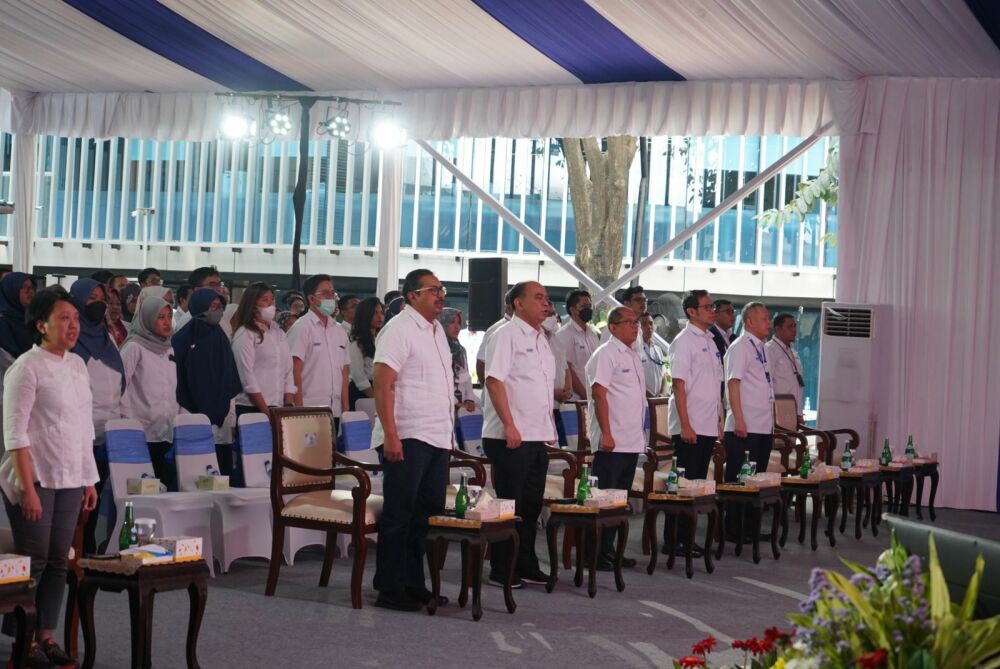 Gambar: Foto Kepala Badan Pengembangan SDM Kominfo pada Seminar Menggapai Puncak Bersama Kementerian Kominfo RI