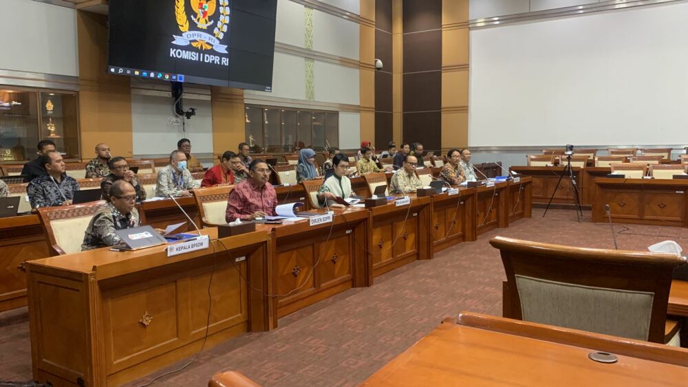 Gambar: Foto Menkominfo sedang melakukan Rapat Dengan Pendapat (RDP) Kerja dengan DPR RI Komisi I dalam rangka  Persiapan Hari Raya Idul Fitri 1445 Hijriah dan persiapan Pilkada serentak 2024.