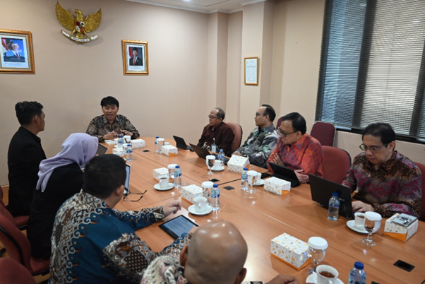 Gambar: Foto Groundbreaking Center of Excellence (COE) AI Training Center Bersama Stafsus Wakil Presiden, Indosat Ooredoo Hutchison dan Solo Technopark