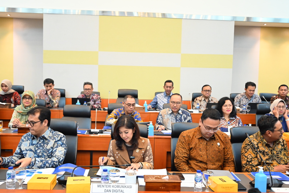 Gambar: Foto Kegiatan Rapat Bersama DPR RI