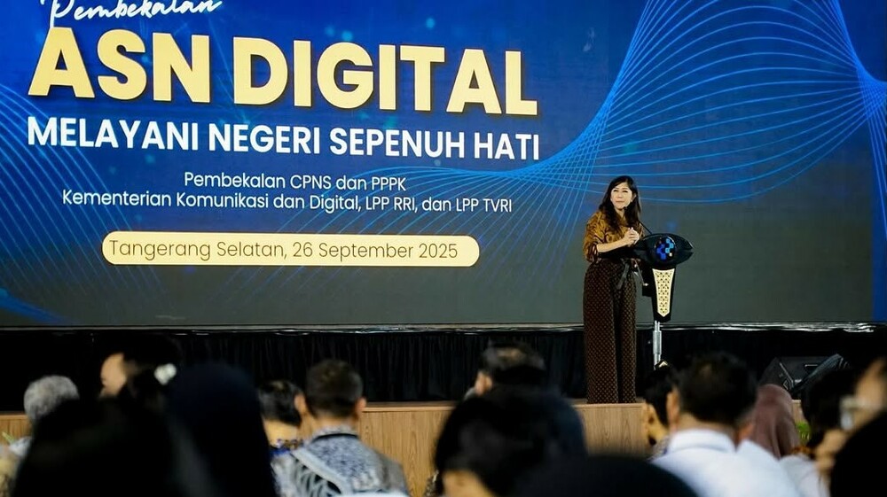 Gambar: Menteri Komdigi, Meutya Hafid memberikan pembekalan kepada 7.321 ASN Kemkomdigi, TVRI, dan ASN. Foto: Publikasi BPSDM Komdigi.