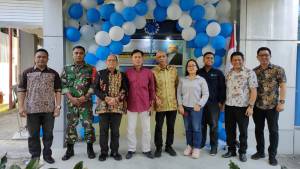 Potong Pita pada Peresmian Gedung BPSDMP Kominfo Manado