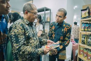 Kepala Badan Litbang SDM Kementerian Kominfo Pada Kegiatan PaDi UMKM Hybrid Expo