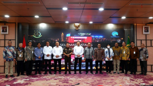 Foto Bersama Jaksa Agung dan Menteri serta Wakil Menteri Kominfo dan jajaran Pejabat Tinggi Pratama Di Lingkungan Kementerian Kominfo