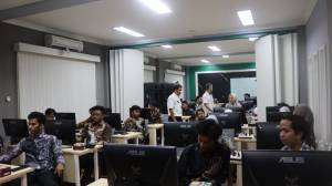 Suasana kelas pelatihan yang bertempat di fasilitas Lab Komputer BPSDMP Kominfo Yogyakarta.