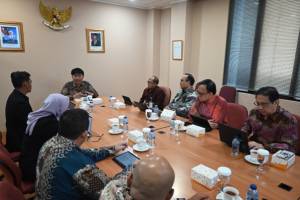 Foto Groundbreaking Center of Excellence (COE) AI Training Center Bersama Stafsus Wakil Presiden, Indosat Ooredoo Hutchison dan Solo Technopark