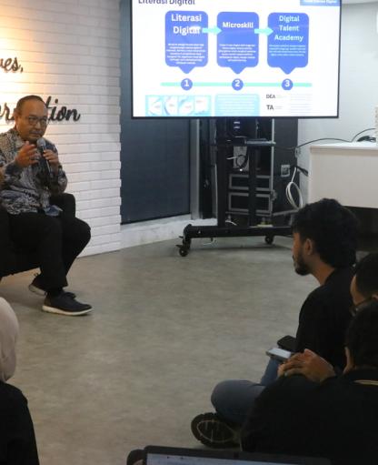 Headline: Ngopi Bareng dengan Humas Komdigi dan Wartawan bersama Kepala BPSDM Komdigi mengulas eksistensi B...