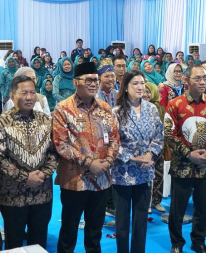 Headline: KIMFest 2025: Kolaborasi Komunitas Informasi Masyarakat dan Pemerintah untuk Penguatan Literasi D...