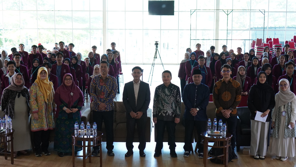 Gambar: Pembukaan Pelatihan DEA di Nusa Putra University, Sukabumi