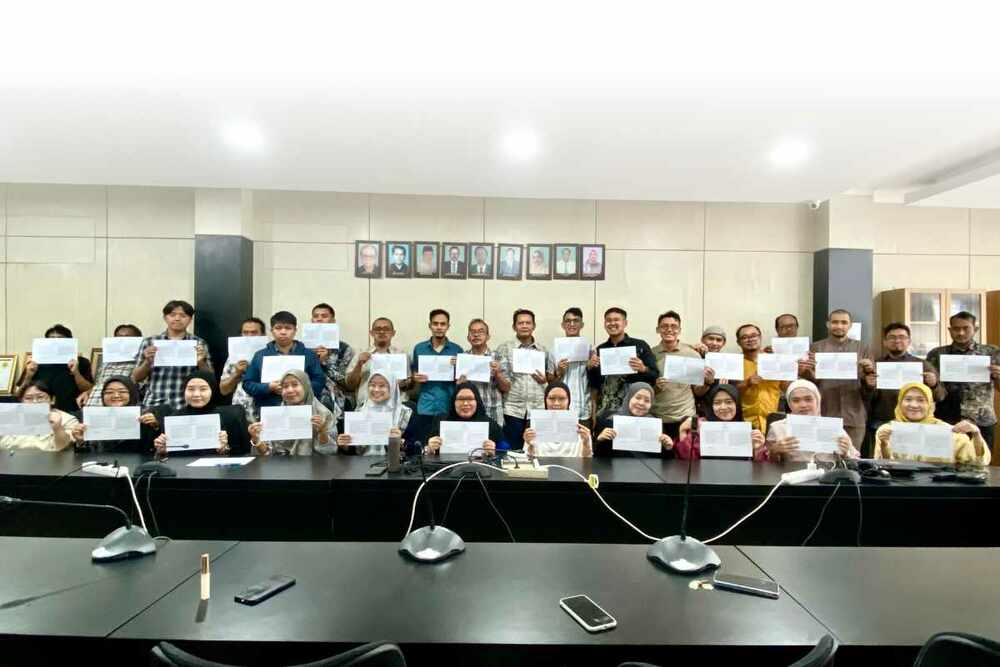 Gambar: Seluruh Pegawai BLSDM Komdigi Bandung Tandatangani Pakta Integritas