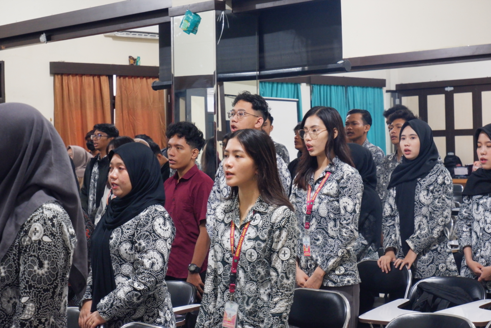 Gambar: ‘Pemasaran Digital dengan Kecerdasan Buatan (AI) untuk Wirausaha’ bersama 120 Mahasiswa Universitas Sari Mulia