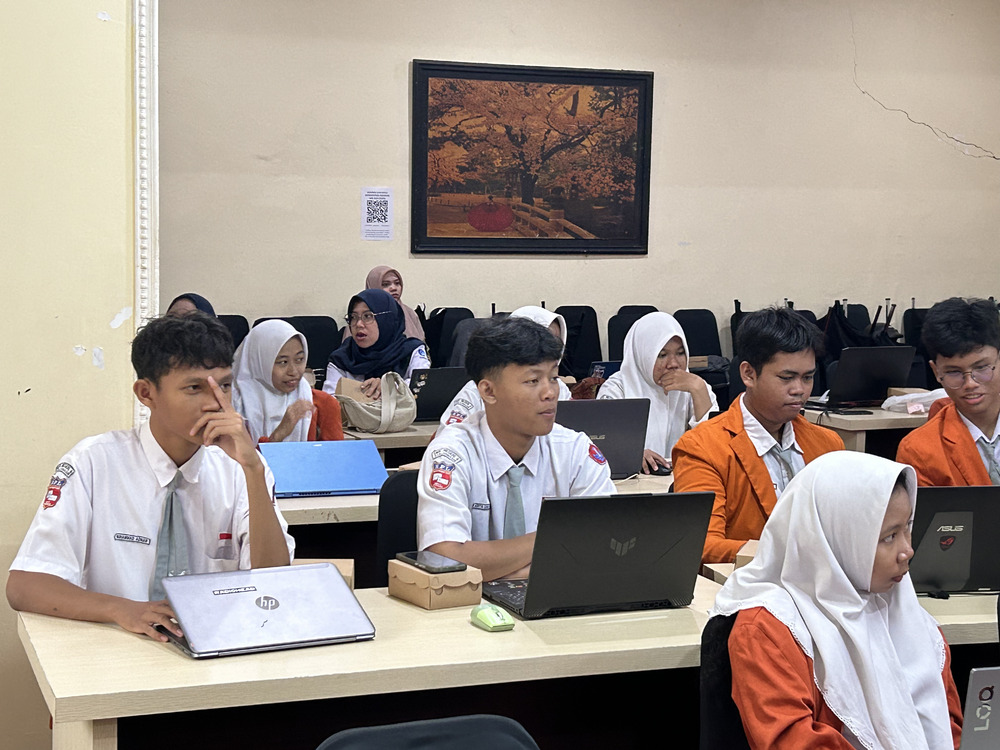Gambar: Pelatihan Kecerdasan Buatan BPSDMP Kominfo Banjarmasin di SMK Negeri 4 Banjarmasin