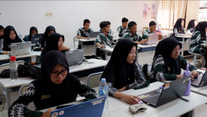 Pelatihan ‘Data Analytics’ bagi 93 Siswa MAN IC Tanah Laut