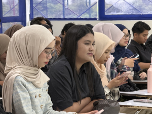 Kolaborasi dengan Politeknik Hasnur, BLSDM Komdigi Banjarmasin Latih 105 Mahasiswa Jadi Video Con...