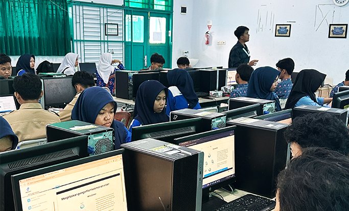 Gambar: Suasana salah satu ruangan kelas Pelatihan Basic Cyber Security