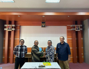 photo kunjungan kerja j
