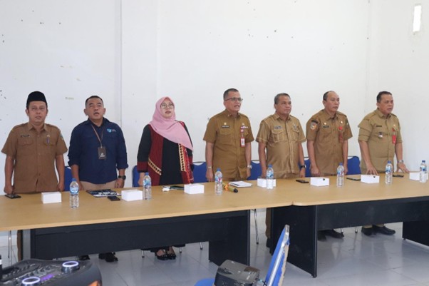 Gambar: Pembukaan Pelatihan GTA di Kampus ITS Kabupaten Padang Lawas Utara oleh Asisten I Sarifuddin Harahap, S.Sos., MM., Jarudo Damanik perwakilan BBPSDMP Kominfo Medan, Pimpinan OPD, Rektor ITS dan Wakil Rektor ITS Kabupaten Padang Lawas Utara.