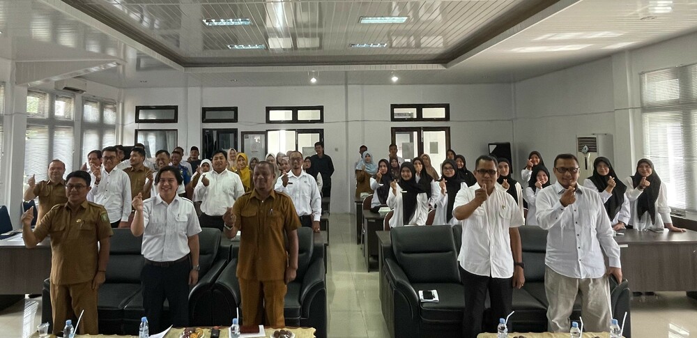 Gambar: Pembukaan Pelatihan GTA di Dinas Kominfo Kota Sabang yang dihadiri Agus Halim S.E Kadis. Kominfo Persandian Statistik Kota Sabang dan Darliandra S.Stat Ketua Tim Kerja Pelatihan GTA.