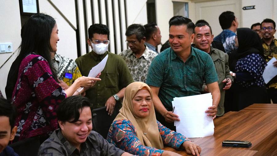 Suasana penandatanganan pakta integritas oleh pegawai BBLSDM Komdigi Medan.